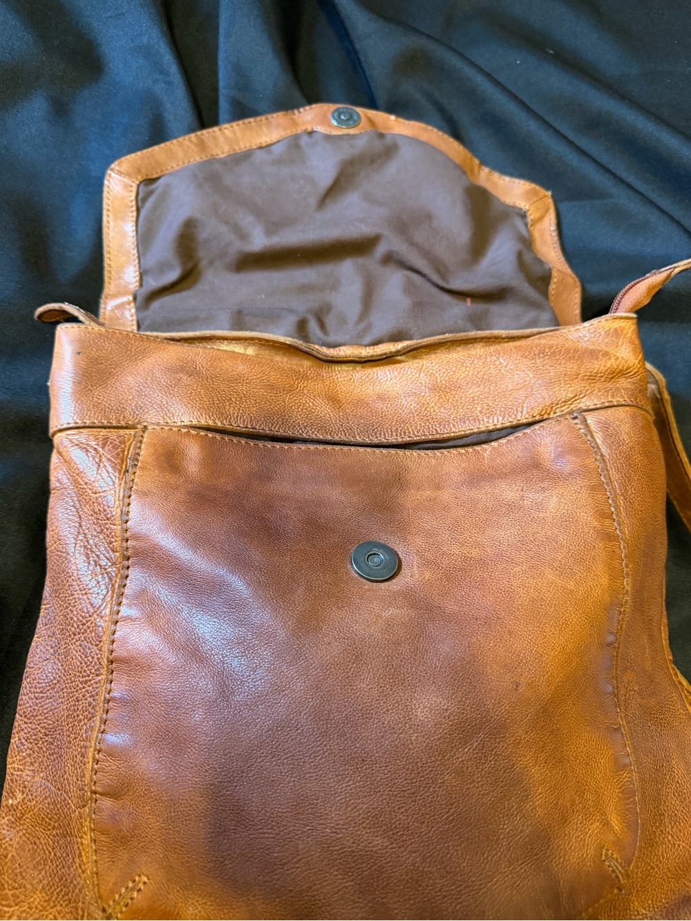 Vilenca Holland Brown Leather Backpack with Braided Flap - Picture 7 of 11